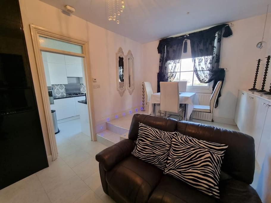 Beautiful Apartment In The Heart Of Rochester 罗切斯特 外观 照片